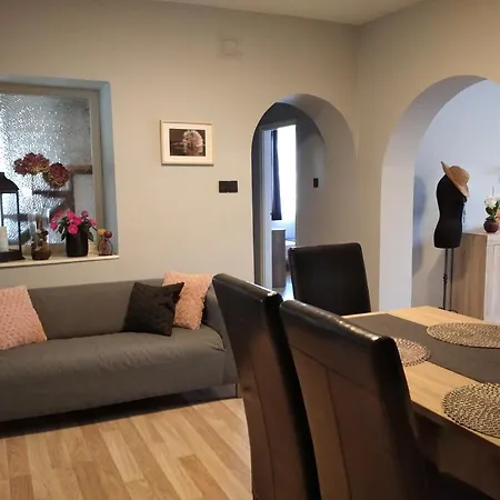 Léda Apartman Appartement Keszthely